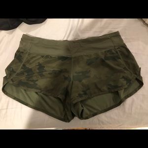 Lululemon Green Camo Speed Shorts - Size 10